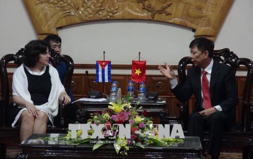 Đại sứ Cuba thăm và làm việc tại Quảng Bình ảnh 1